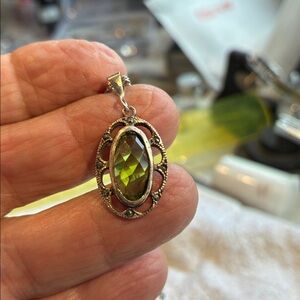 Elegant Silver Peridot Faceted Necklace